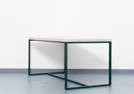 Tisch aus recyceltem Bauholz & Eisen | MAASTRICHT von JOHANENLIES