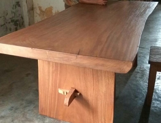 Baumstamm Tisch Baumscheibentisch Konferenztisch Baumscheiben Gartentisch Suar Holztisch Esstisch von TARSHOPBALI