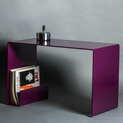 Couchtisch | 6 mm gebogenem Stahl | lila | Beistelltisch | Tisch | Bauhaus | Moderne von DiaDorn Interior