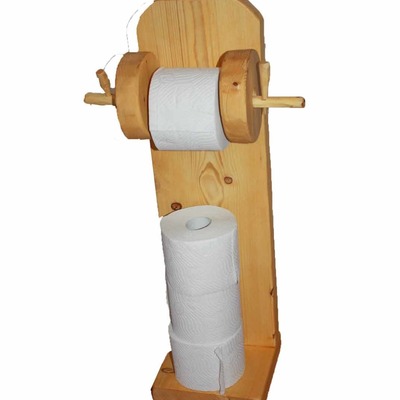 OPAs Klorollenhalter Toilettenpapier Halter WC Rolle WC Garnitur Massivholz Handarbeit Landhaus rustikal von MeckWood Andreas Sywottek