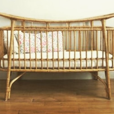 Kinderbett Juniorbett Babybett Einzelbett Betten Rattanbett Rattan Bett Schlafzimmerbett Juniorbett Babywiege Die Lieferung erfolgt mit der Matraze wird von Hand aus Rattan und Leinen / Baumwolle gefertigt Cot Junior bed Cot Single bed Beds Rattan bed Rat von TARSHOPBALI