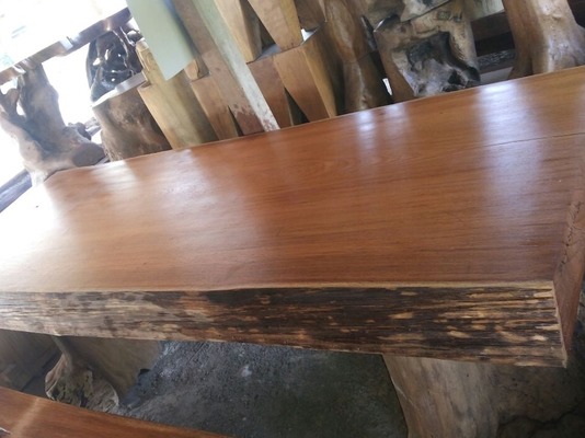Tisch Baumscheibentisch Baumstammtisch Esstisch Gartentisch Holztisch Küchentisch Massiv Teak Holz aus einer Baumscheibe von einem Teak Holz Stamm von Hand in Bali gefertigt Table Tables Trunk table Dining table Garden table Wooden table Kitchen table von TARSHOPBALI