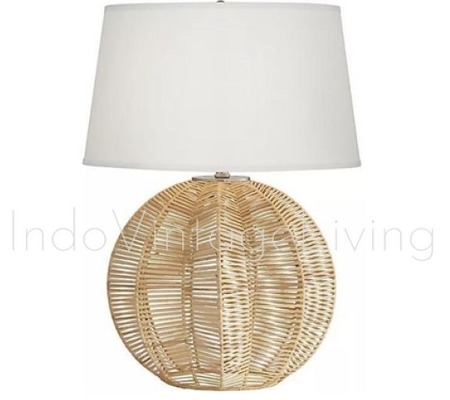 Rattan Table Lamp With Shade, Table Lamp, Desk Lamp, Rattan Lamp von Indo Vintage Living