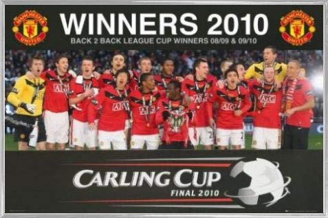 1art1 Fußball Poster Plakat | Bild und Kunststoff-Rahmen - Manchester United, League Cup Winners 09/10 (91 x 61cm) von 1art1