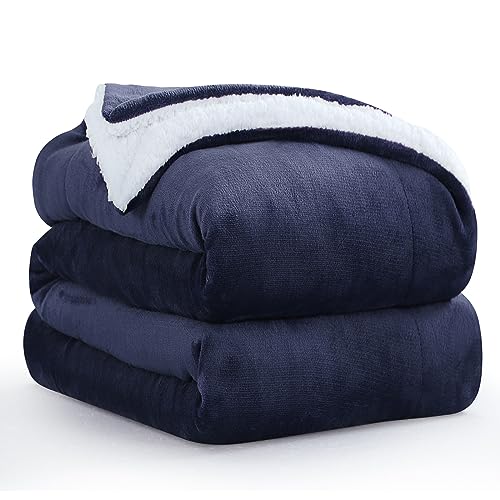 Aisbo Dicke Kuscheldecke Flauschig Blau - Extra Warme Decken für den Winter als Sofadecke Couchdecke 230x270 cm, Riesen Wohndecke aus hochwertige Sherpa Fleece, Soft Weich Blanket Marineblau von Aisbo