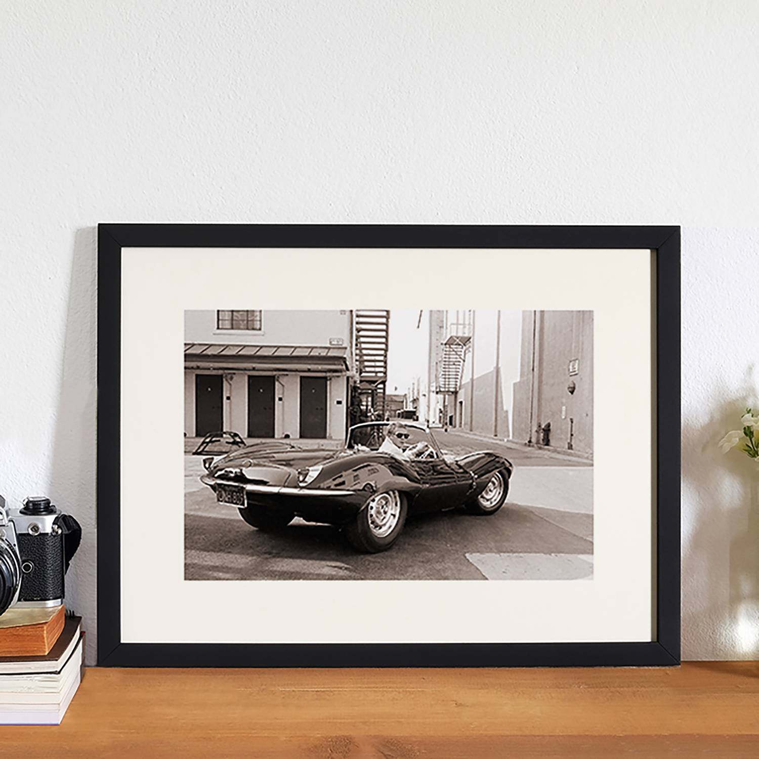 Bild Steve McQueen in his Jaguar von Any Image