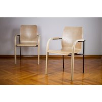 Mid-Century Modern Stühle Aus Holz | Retro Stapelstuhl Vintage Wohnzimmer Hocker Stol Kamnik Ein Paar von ArperiAntiques