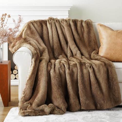 BATTILO HOME Kunstfell-Überwurfdecke, flauschige, warme Decke für Bett, Sofa, Couch und Heimdekoration, kamelhaarfarben, 125 x 150 cm von BATTILO HOME
