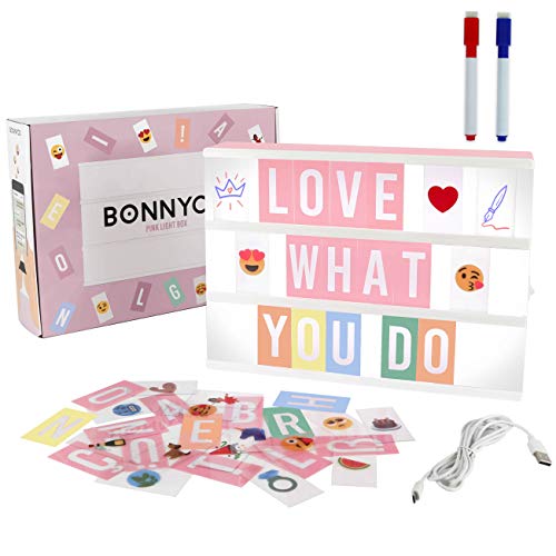 BONNYCO Light Box Rosa A4 mit 400 Buchstaben, Emojis, 2 Stifte, USB Ä Ö Ü ß | Pink Led Lightbox Buchstaben Geschenk für Frauen, Mädchen | Lichtbox mit Buchstaben Schlafzimmer Wohnzimmer Deko von BONNYCO