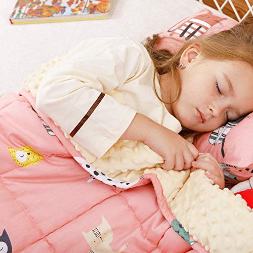 BUZIO Gewichtsdecke, 1,3 kg für Kinder, Ultra gemütlich Minky-gepunktet und Baumwollseite mit Cartoon-Mustern, schwere Decke ideal zum Beruhigen und Schlafen, 90 x 120 cm, rosa Katze von BUZIO