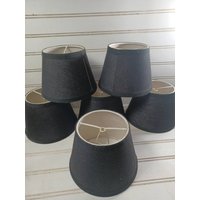 Ersatz Vintage Clip Auf Kleiner Lampenschirm Schwarz 6Er Set 4, 5"Tall 6"Open Chandelier Lamp Shade Gebraucht in Gutem Zustand Aber Haben Norma von BacktoyouShop