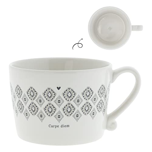 BC Tasse mit Henkel Carpe diem today Keramik weiß schwarz Keramikgeschirr Küche gedeckter Tisch BC Cup von Bastion Collections