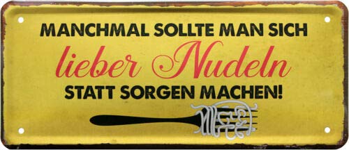 WOGEKA ART Retro Blechschild - Lieber Nudeln als Sorgen machen - witziger Spruch als Geschenk-Idee zum Geburtstag Weihnachten zur Dekoration 28x12 cm Vintage-Design aus Metall 1930 von WOGEKA ART