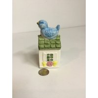 S/P, Vogel Auf Einem Haus, Keramik von CandleLiteGiftShop