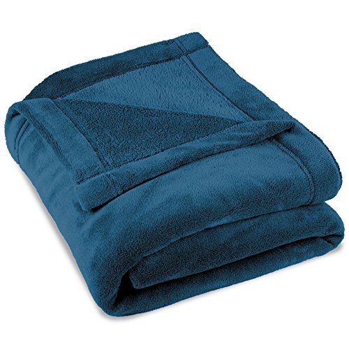 CelinaTex Flauschige Kuscheldecke 150 x 200 cm blau Decke Sofa warm Wohndecke weich Mikrofaser Fleece Oeko-TEX Montreal von CelinaTex