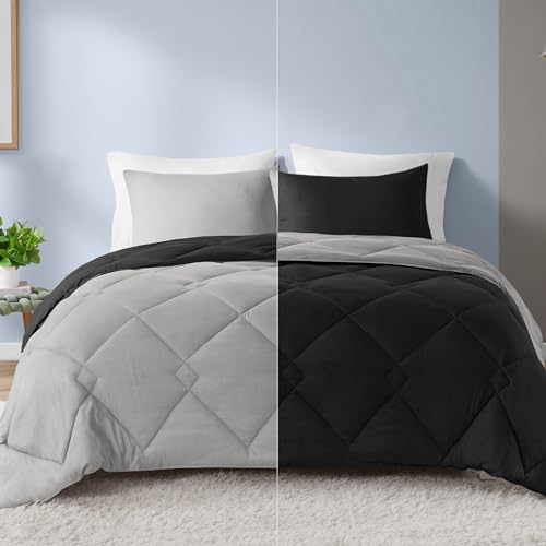 Comfort Spaces Vixie Reversible Comforter Set-Modern Geometric Quaterfoil Cloud Quilted Design All Season Down Alternative Bedding, Matching Shams, King(104"x92"), Black/Grey von Comfort Spaces
