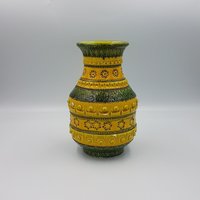 Bitossi Style Vintage Scraffito Vase Marked Italy in Grün Und Gelb 993 von CozycatVintageShop
