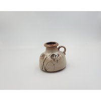 Scheurich Keramik West Germany Handbemalte Keramikvase Mit Griff, Um 1960, 493-10 von CozycatVintageShop