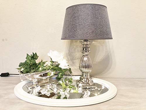 DRULINE Tischlampe Steffi Lampe Nachttischleuchte mit Schirm Klassische Dekoration fürs Schlafzimmer Wohnzimmer Esszimmer aus Keramik Silber Fuß (Grau, Klein H33 cm) von DRULINE