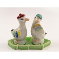 Vintage Japan Porzellan Peking Ente Salz Und Pfeffer Streuer Set H110 von DaisyLaneAntiques
