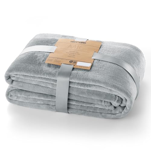 DecoKing Kuscheldecke 70x150 cm Silber Decke Microfaser Tagesdecke Fleece weich sanft kuschelig Stahl grau Grey Steel Silver Mic von DecoKing