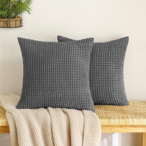 EMEMA Kordsamt Kissenbezug Granulat Dekorative Sofakissen Dekokissen Kissenbezüge Couchkissen Kissenhülle Weich Kissen Bezug Zierkissen für Sofa Couch Wohnzimmer 2er Set Dunkelgrau 50x50 cm von EMEMA