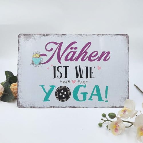 Vintage Nähen Schild mit Witzige Spruch - NÄHEN IST WIE YOGA - Retro Blechschild Nähzubehör Metallschild Wanddeko Geschenk für Nähzimmer Nähbegeisterte 20x30cm von ESFIVHO