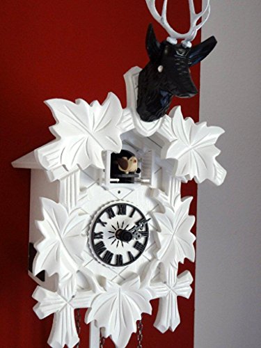Engstler Design Kuckucksuhren Moderne Quarzuhr Hirschkopf weiß schwarz Kristallaugen CLOCKVILLA HETTICH Uhren von Engstler