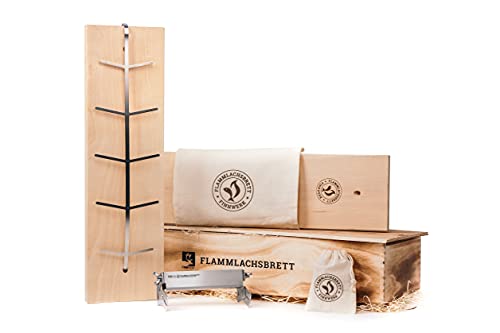 FINNWERK Flammlachsbrett Geschenkset - Lachsbretter mit Halterung aus Edelstahl und patentiertem Winkelsystem - Räucherbrett aus massiver Birke - Perfektes Outdoor Geschenk mit Echtholz-Geschenkbox von FINNWERK