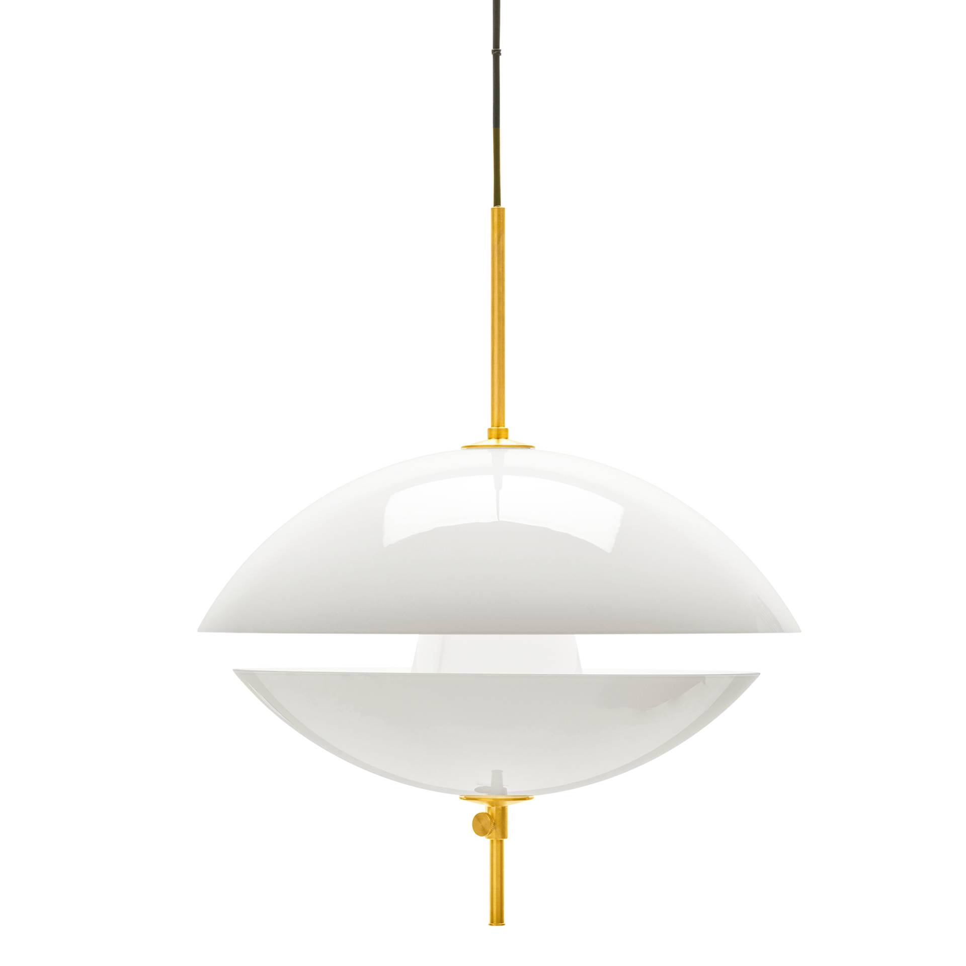 Fritz Hansen - Clam™ Pendelleuchte Ø 44cm - opal, messing/H x Ø 52,5x44/Kabel schwarz/ 1x E27 Fassung von Fritz Hansen