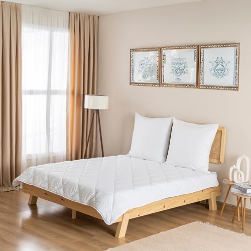 GD Home Bettdecke / 4-Jahreszeiten Bettdecke 200x200 cm/Gestreifte Weiß / 100% Polyester Mikrofaser / 350 GSM Füllung/Atmungsaktive Bettdecke von GD Home