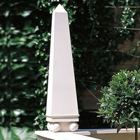 Obelisk Steinfigur Garten - Amun / Portland weiß von Gartentraum.de