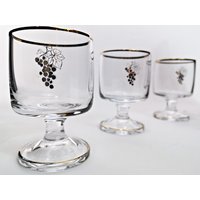 3 Kleine Gläser Aus Dickem Glas/Probiergläser Shot Weingläser Mit Golddekor Goldrandgläser Weinreben Dekor von Gernewieder