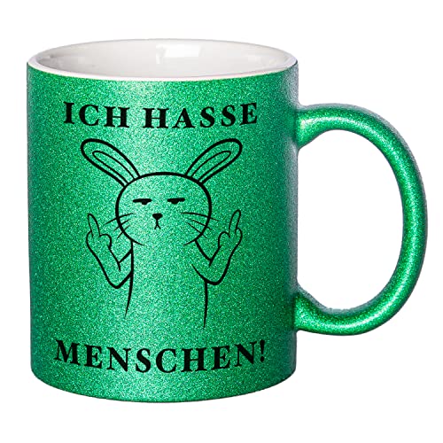 Glitzer Tasse mit Spruch Ich hasse Menschen | Grün | Hase | 330ml | doppelseitig bedruckt | Lustige Hasentasse als witzige Geschenkidee zu Weihnachten für beste Freundin oder Kollegin von Geschenke 24