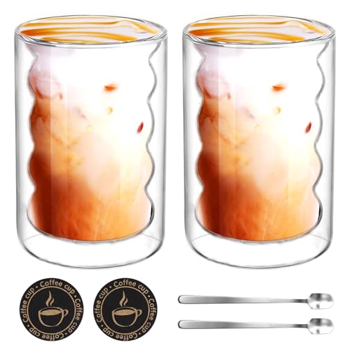 2er Set Doppelwandige GläSer mit 2 Löffeln und 2 Untersetzern, 350ML Doppelwandig aus Borosilikatglas, ThermogläSer für Latte,Tee,EIS,Eistee,Iced Americano (2pcs) von Gowkeey