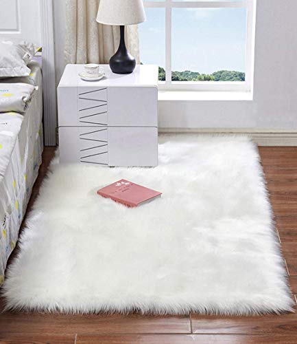 HARESLE Kunstfell Teppich, Weiche Dicker Teppich Flauschig Lammfell Teppich Bettvorleger （Weiß/60x120cm） von HARESLE