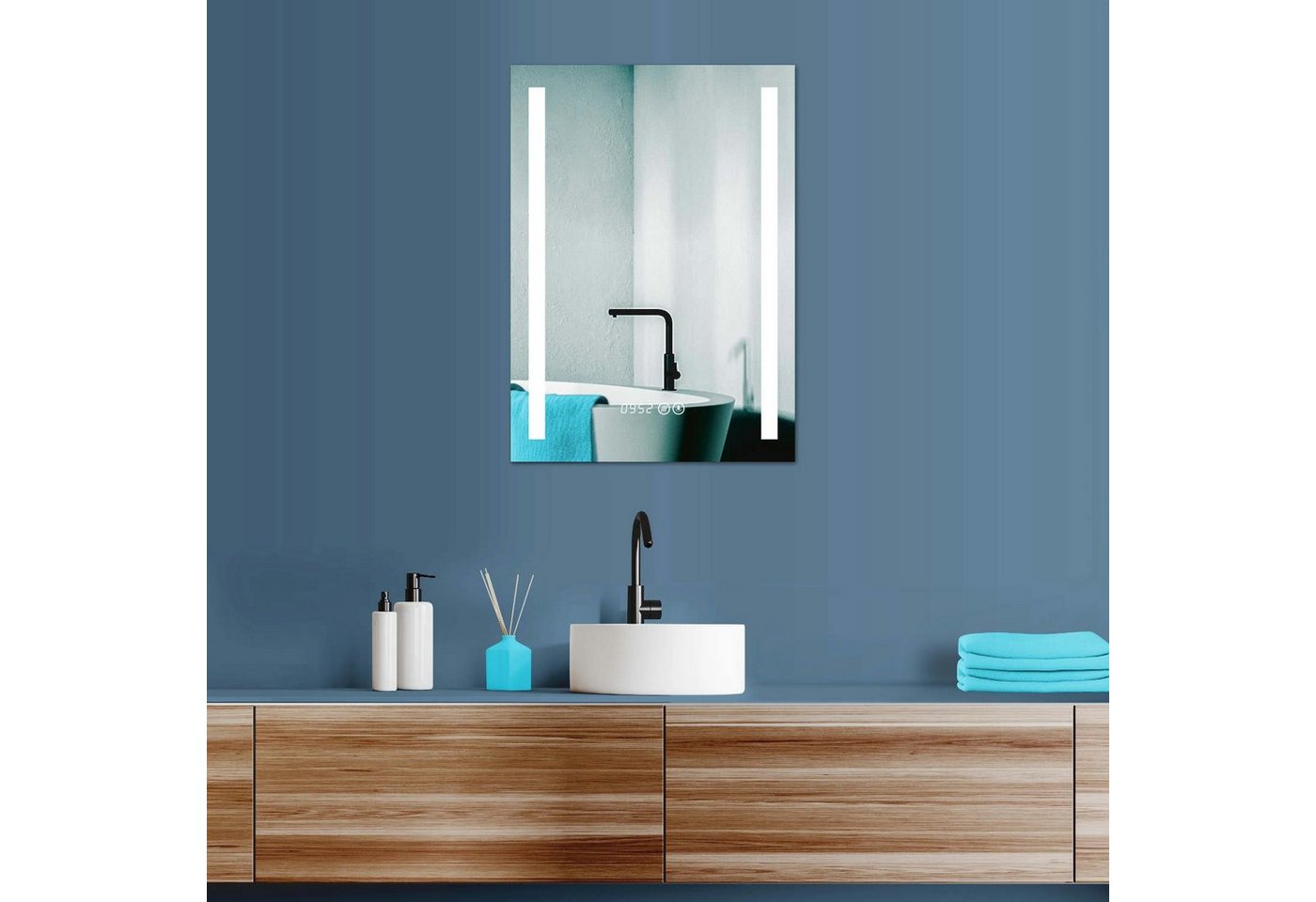 HOKO Badspiegel LED Antibeschlag Wandspiegel 50x70/60x80cm+Uhr+LED Wechsel (Warmweiß - Kaltweiß - Neutral. Licht mit Touch Schalter und mit Wandschalter einschaltbar. Memory-Funktion.IP44, 5mm HD Glass) von HOKO