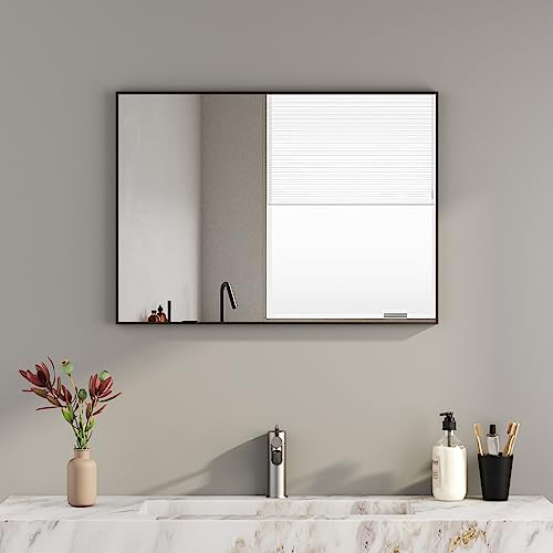 HY-RWML Wandspiegel, Schwarz groß 60x80 cm Spiegel Rechteckiger Edelstahl Splitterschutz und Kosmetikspiegel für Badezimmer Wohnzimmer Glatte Spiegeloberfläche horizontaler und vertikaler Einbau von HY-RWML