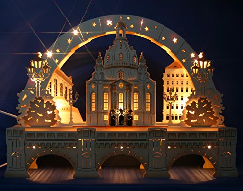 Exclusiver 3D Schwibbogen Dresden Frauenkirche 52cm + Unterbank Augustusbrücke Handarbeit aus dem Erzgebirge von Handwerkskunst / Handarbeit aus dem Erzgebirge