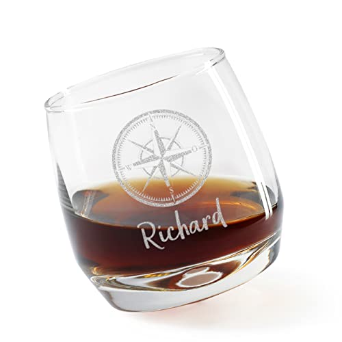 Herz & Heim® Rocking Whisky Glas/schräges Whiskyglas mit Gravur Kompass von Herz & Heim