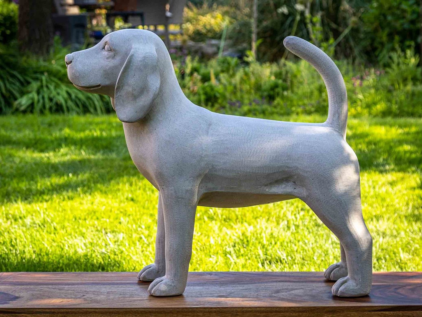 IDYL Dekofigur IDYL Moderne Skulptur Figur Sandsteinguss Hund Beagle"" von IDYL