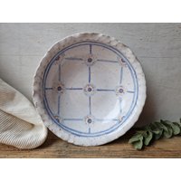 Florale Suppenschüssel Mit Eingeklemmten Rand, Handgefertigt Aus Keramik von IslaClayCeramics
