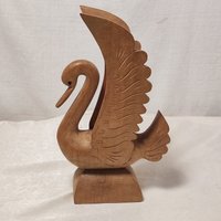 Schöner Vintage Handgemachter Hölzerner Schwan Serviettenhalter, Holzkunst, Holzschnitzerei, Esstischdekoration, Geschenk Des Holzliebhabers von Judycollections