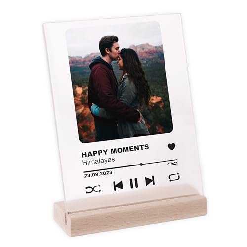 LAUBLUST Song Cover Glas Bild mit Foto Acrylglas & Holzsockel - Personalisiertes Geschenk mit eigenem Bild - Musik-Player | ca. 15 x 20 cm - Fotogeschenk für Sie & Ihn | Geschenk für Frauen & Männer von LAUBLUST