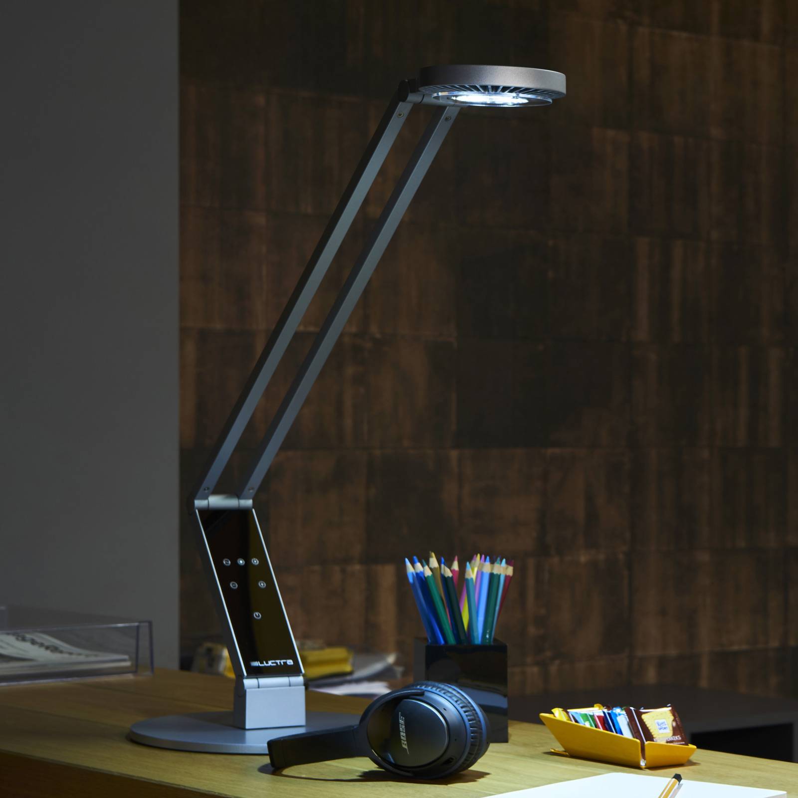 Luctra Table Radial LED-Tischleuchte Fuß alu von Luctra