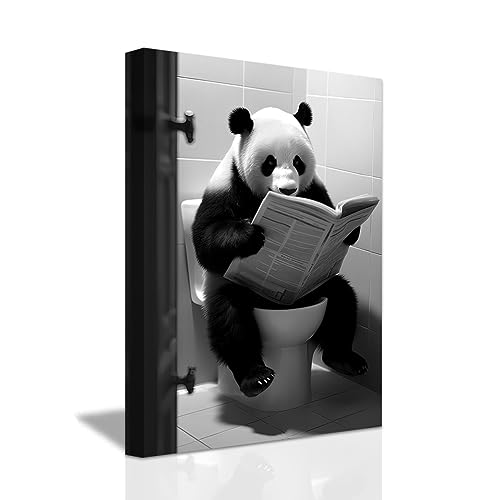 LZIMU Lustiges Badezimmer Wanddekor Panda sitzt auf der Toilette und liest Zeitung Kunstdruck auf Leinwand Schwarz Weiß Tiere Wandbild (B, 30.00 x 45.00 cms) von LZIMU