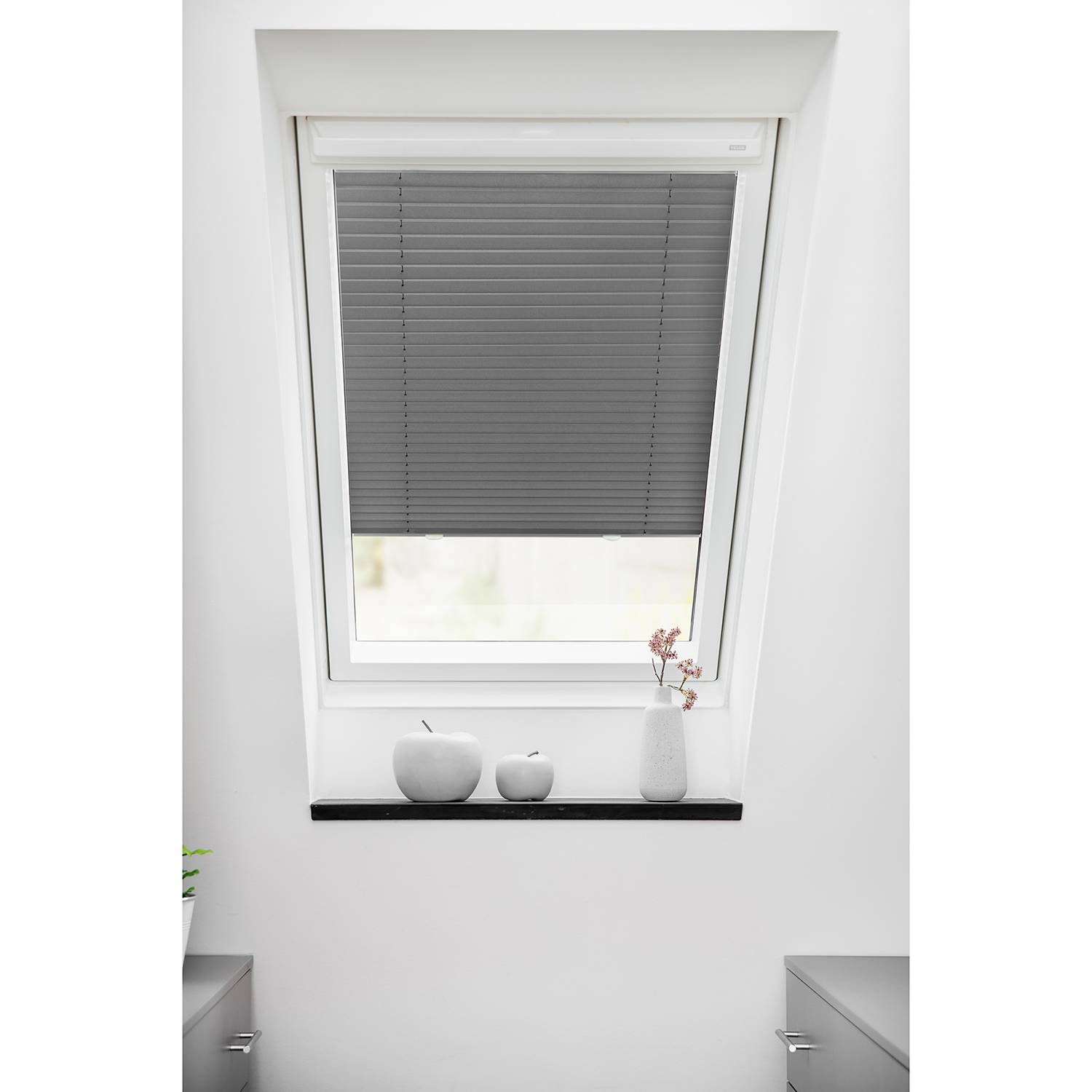 Lichtblick Dachfenster Plissee Haftfix 47x100 cm (BxH) Grau Webstoff von Lichtblick