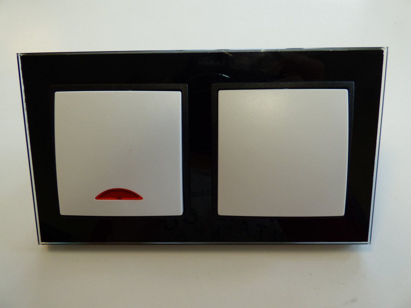 Lichtideen Schalter 7979 Abelka Nuovo schwarz GLAS Kontroll Schalter + Taster (Taster, Schalter, Anennendose, Steckdose mit USB lieferbar) von Lichtideen