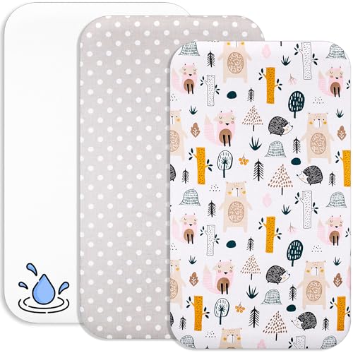 Lovely Hippo 2X Spannbettlaken 90x55 cm 100% Baumwolle + 1X Matratzenschoner 100% wasserdichtem Material - Set 3X 90x55 - Kompatibel Kinderkraft Neste Up (Waldtiere, 55 x 90 cm) von Lovely Hippo