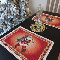 Weihnachtstischsets 2Er-Set Roter Glitzer Mit Weihnachtsmann Goldene Fäden Urlaub Tischsets Stoff Größe 13In X 19In | 34cm X 49cm von TableclothByMystat